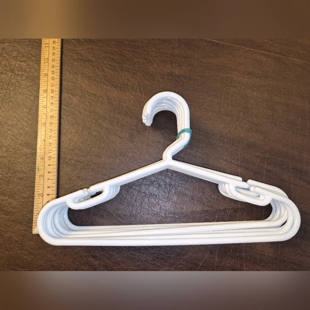 20 Baby/small Child/toddler White Plastic Clothes Hangers